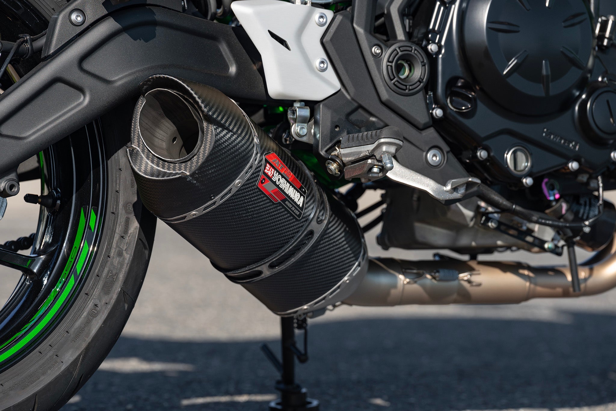 Yoshimura Ninja/z 650 17-26 Race AT2 Stainless Full Exhaust, w/ Carbon Fiber Muffler