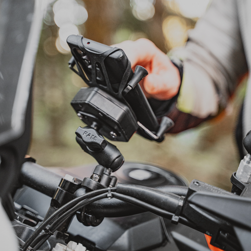 RAM Mounts RAM-B-149Z-UN10-462 X-Grip Vibe-Safe Large Phone Mount with U-Bolt Base Medium