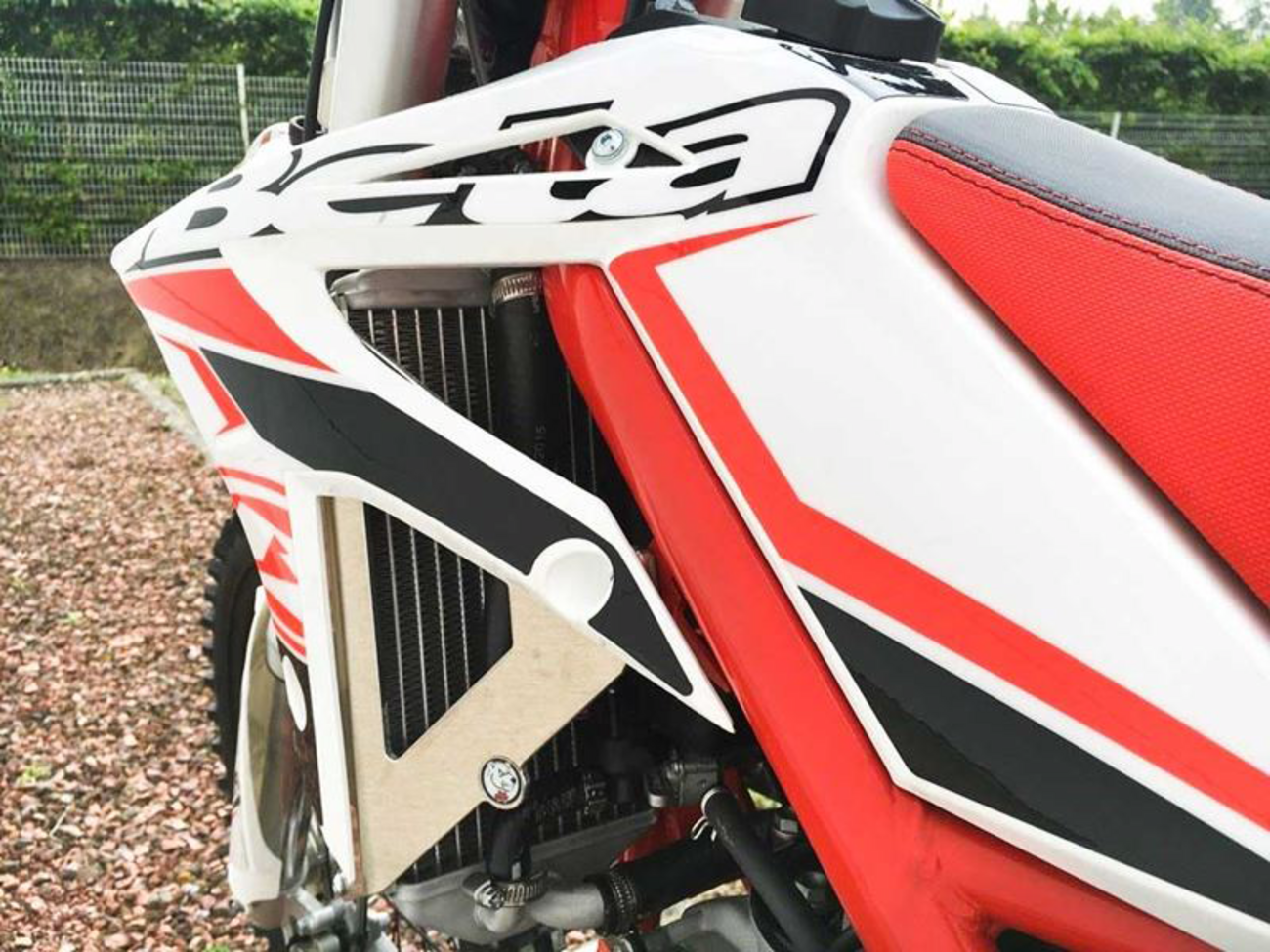 AXP RACING Radiator Braces - Beta 1901-0925
