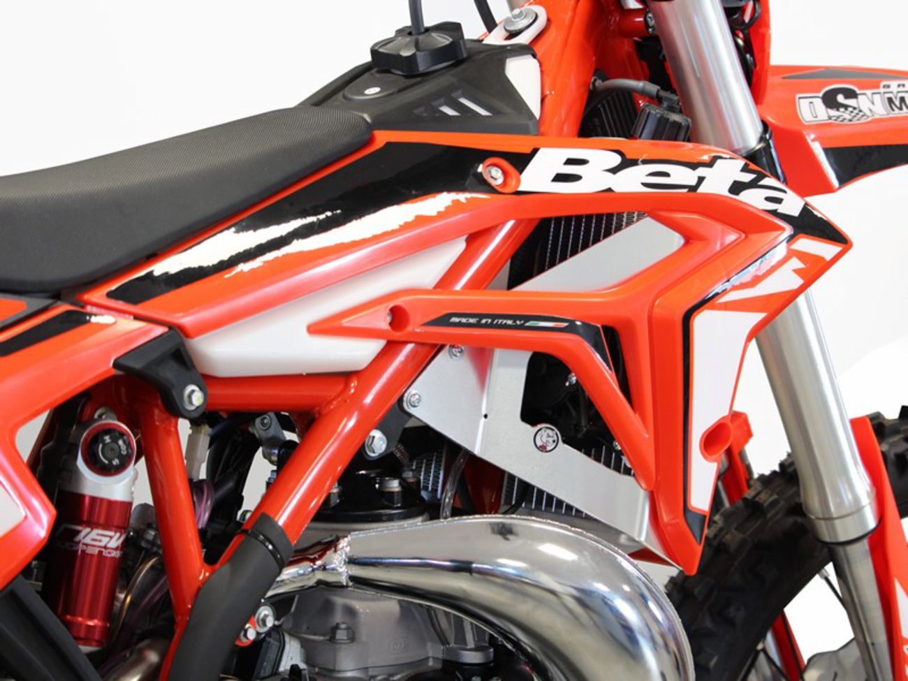 AXP RACING Radiator Braces - Beta 1901-0928