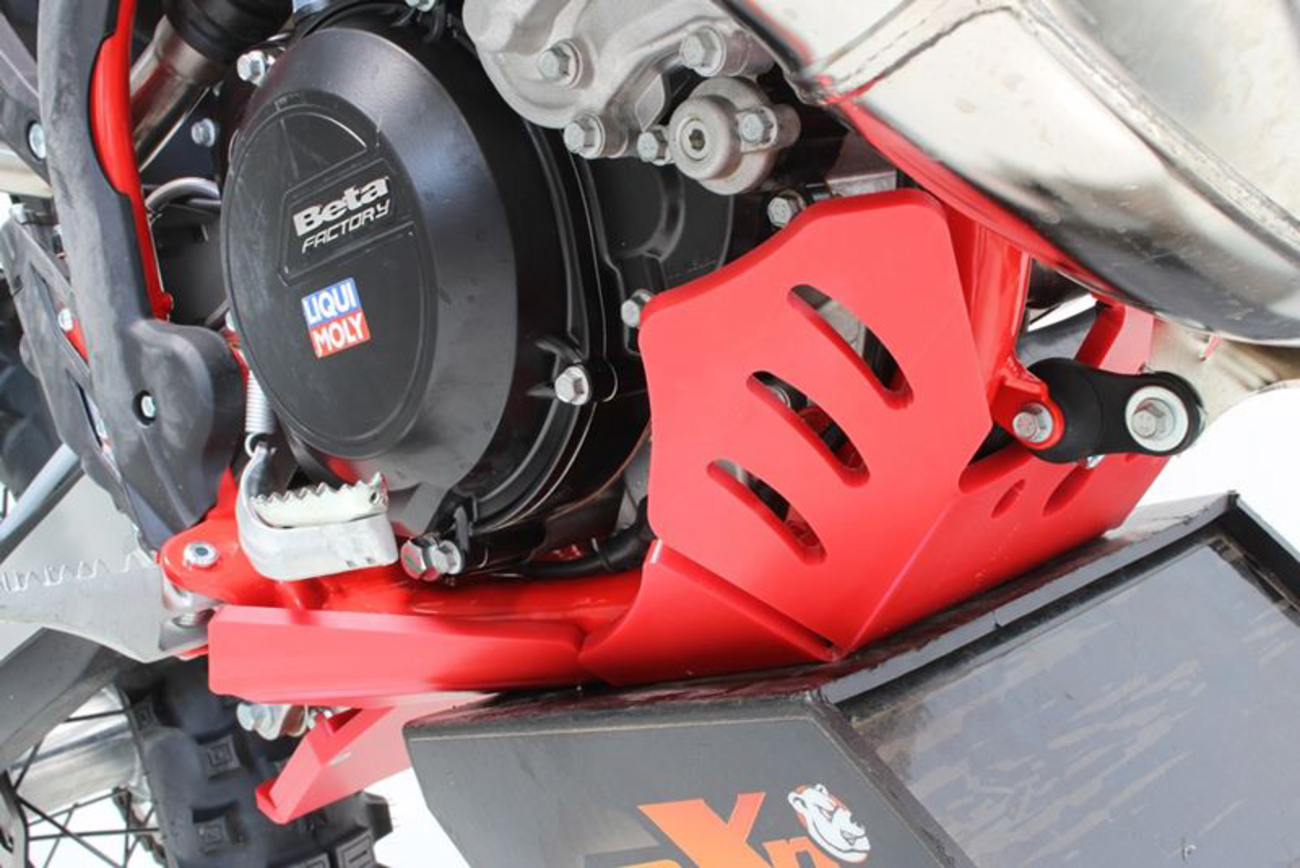 AXP RACING Xtrem Skid Plate - Red / Beta / Enduro RR '20-'24 0506-2054