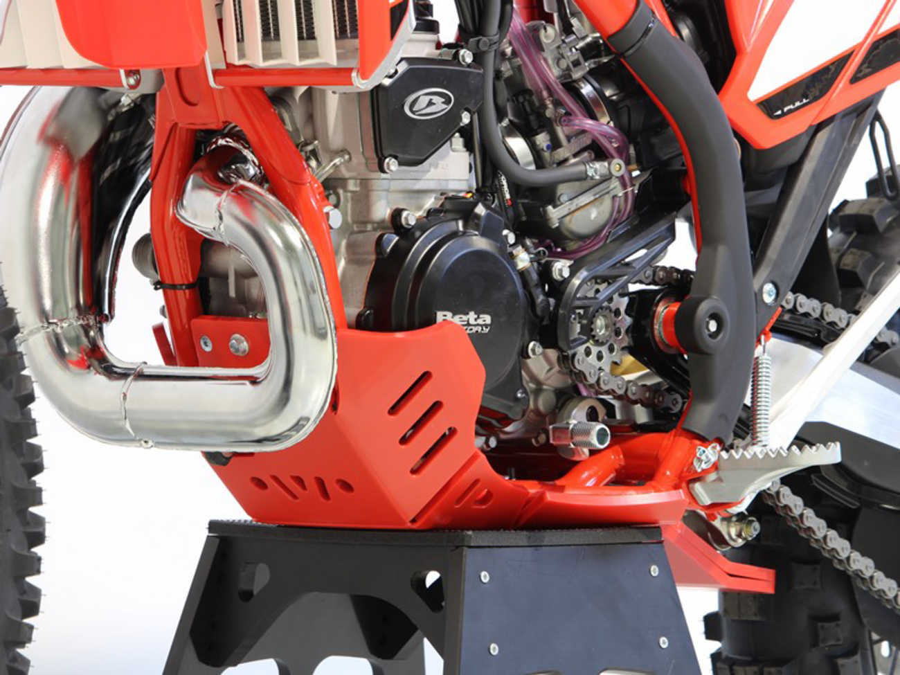AXP RACING Xtrem Skid Plate - Red / Beta / X-Trainer '16-'26 0506-2088
