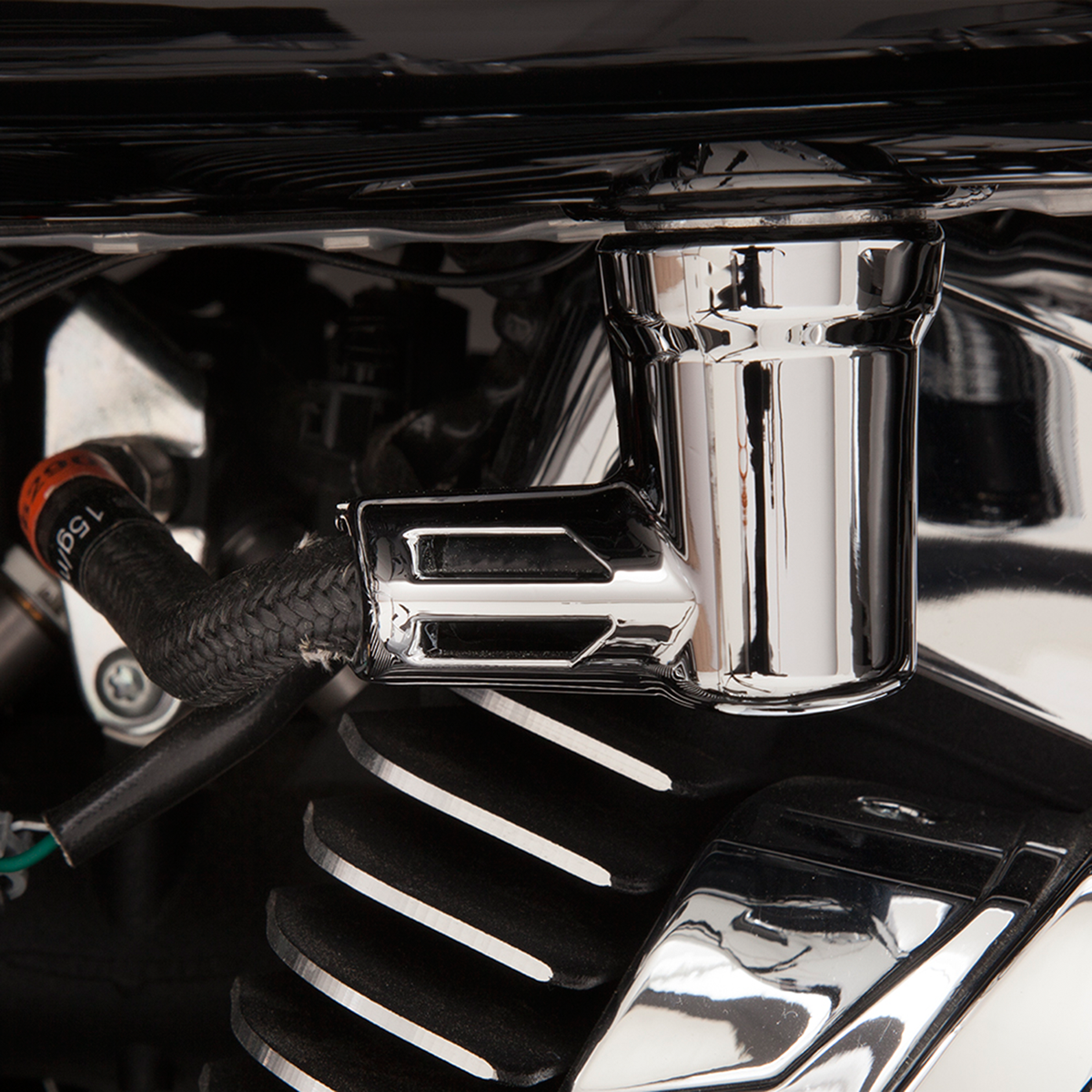 CIRO Fuel Line Fitting Cover - Chrome / Twin Cam/Sportster 0705-0283