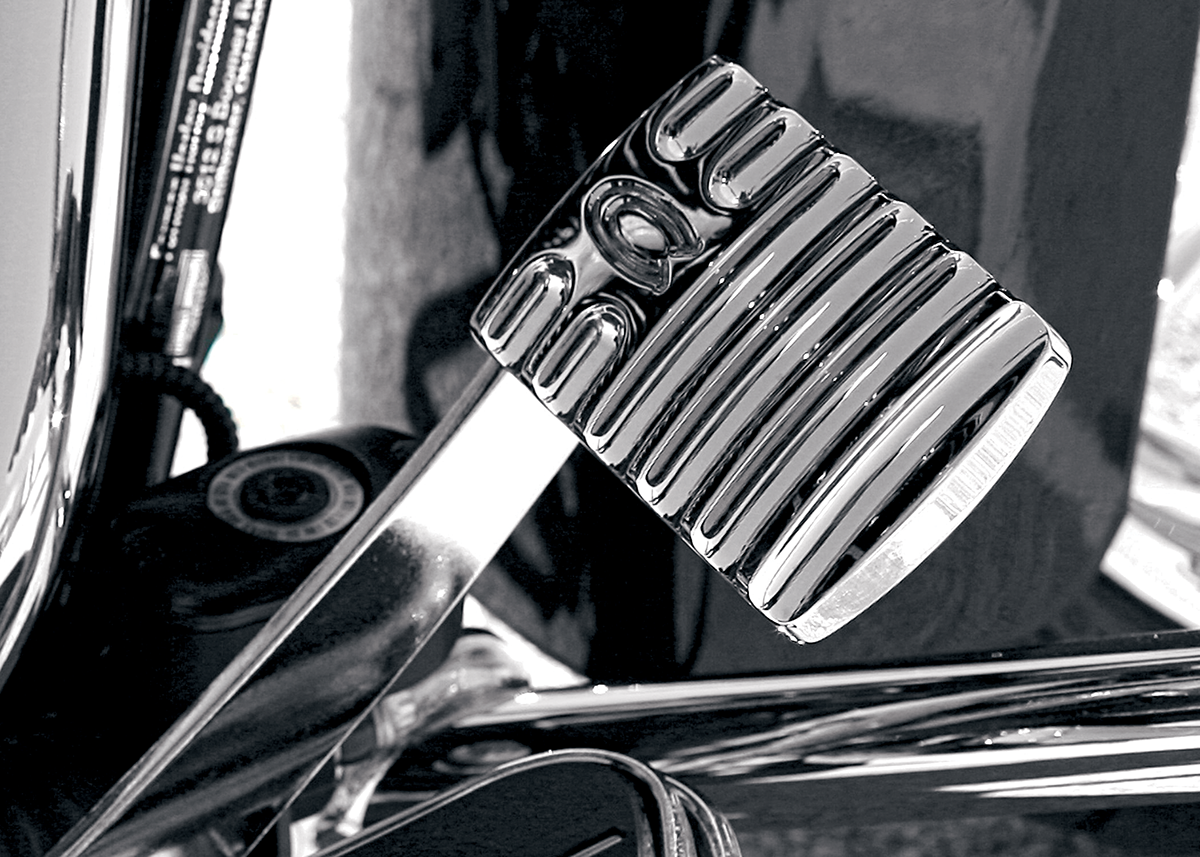 COVINGTONS Brake Pedal - Finned / Chrome 1610-0051