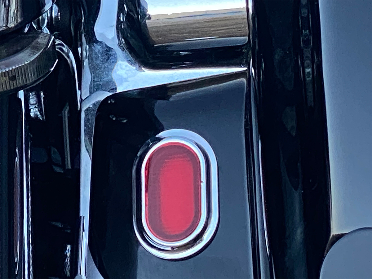 CUSTOM DYNAMICS Antenna Grommet Light - Red Lens / Chrome 2040-2745