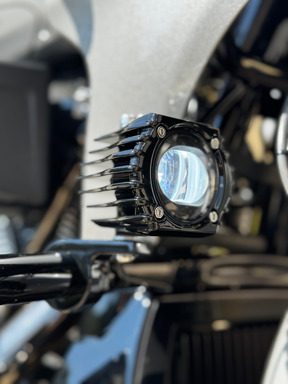 CUSTOM DYNAMICS Fog Light - White/Clear / Harley-Davidson® 2001-3087