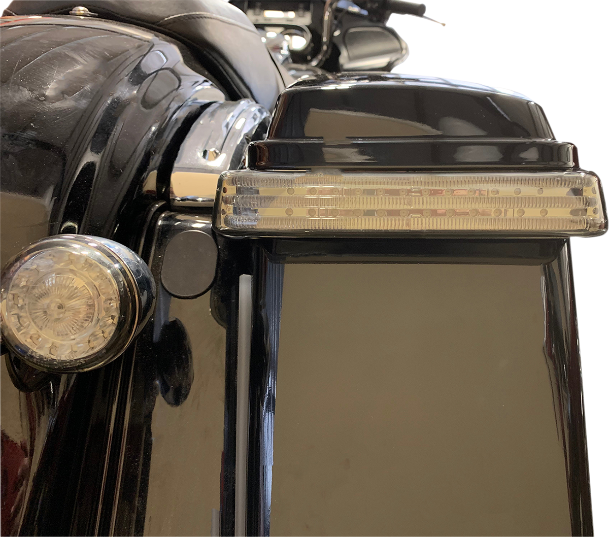 CUSTOM DYNAMICS Saddlebag Lights - BCM / Chrome/Smoke 2040-2270