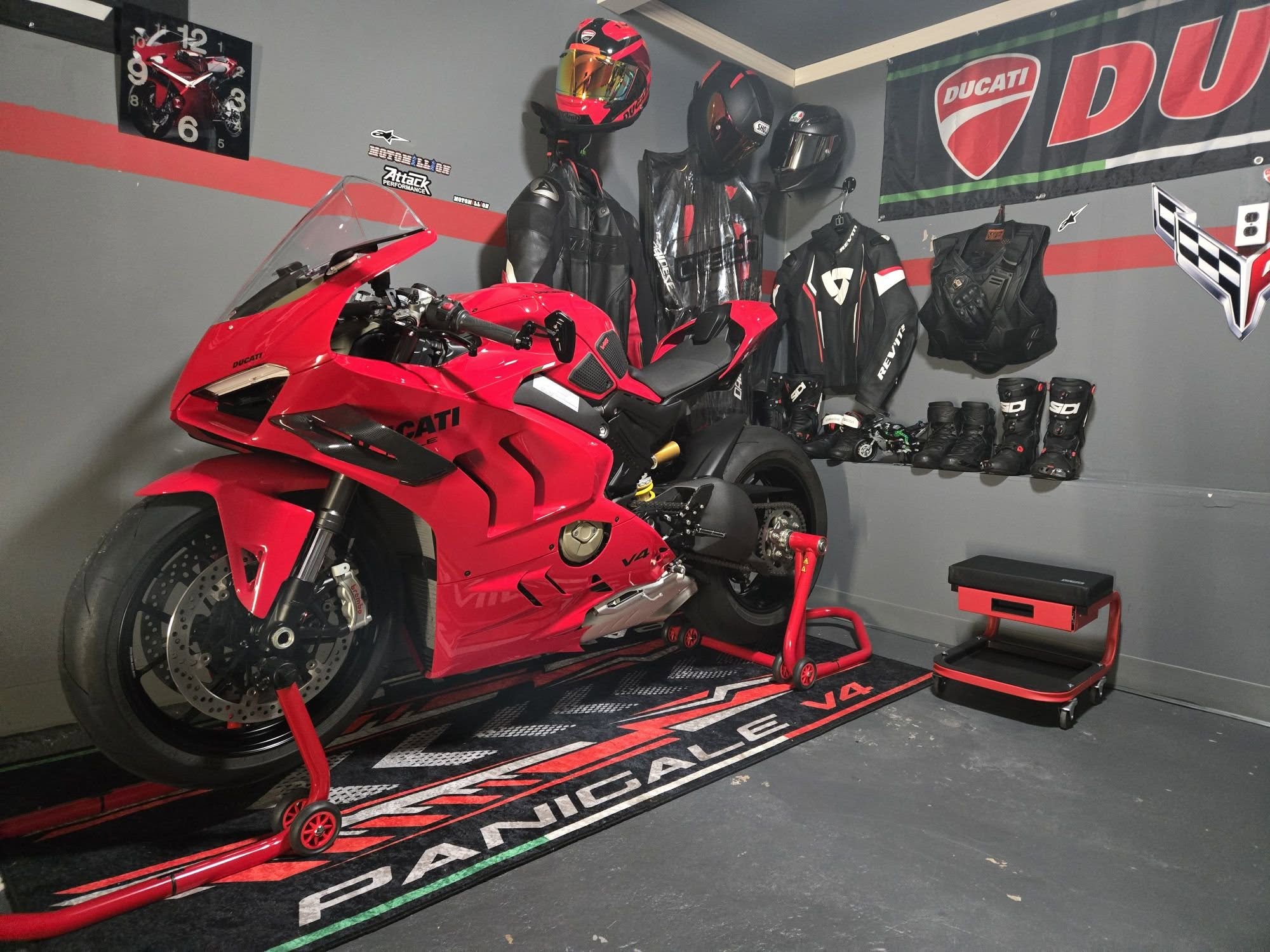 MPM Motorcycle Mat for Ducati Panigale V4 - MM7187
