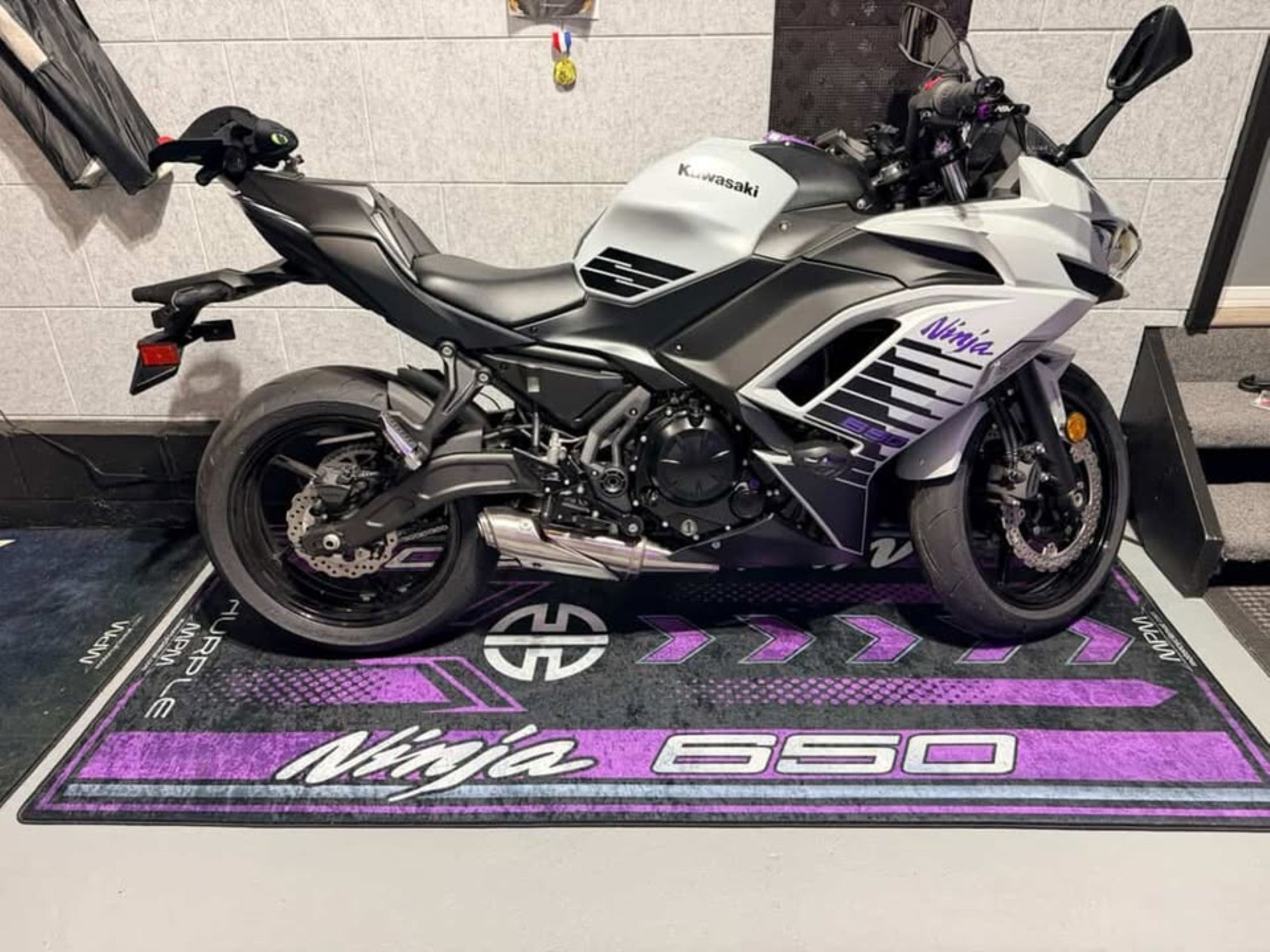 MPM Motorcycle Mat for Kawasaki Ninja 650 - MM7388
