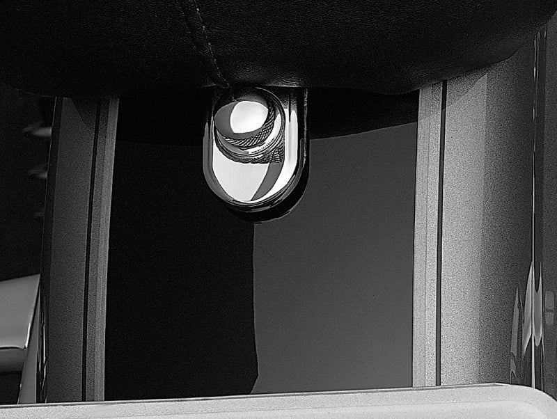 Kuryakyn Seat Beauty Cap & Thumb Screw Combo Chrome - 9035