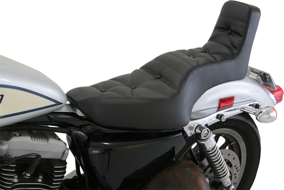 MUSTANG Diamond Stitched Throwback™ 2-Up Vinyl Seat - Throwback™ Seat / '04+ XL 0804-0582