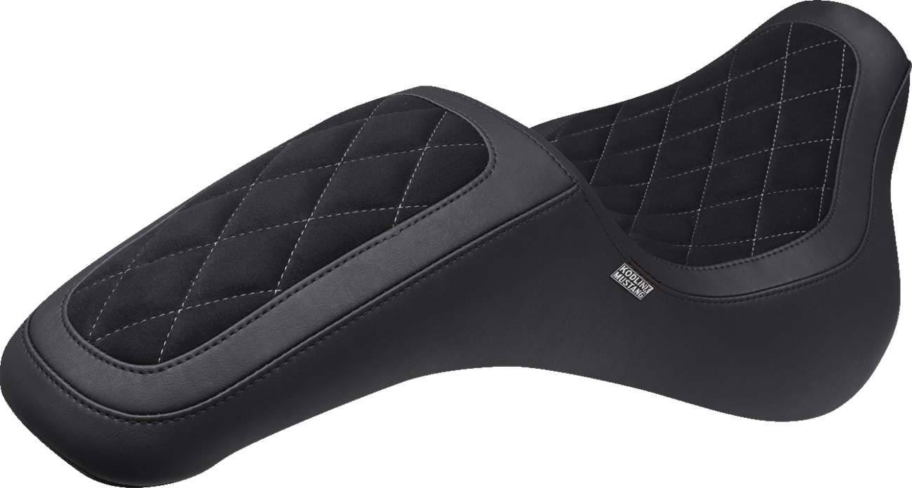 MUSTANG Kodlin Signature Series Fastback™ Seat - Signature Series Fastback™ / Vinyl/Alcantara® / Diamond Stitch w/ Gun Metal Thread / FX '18-'25 0802-1558
