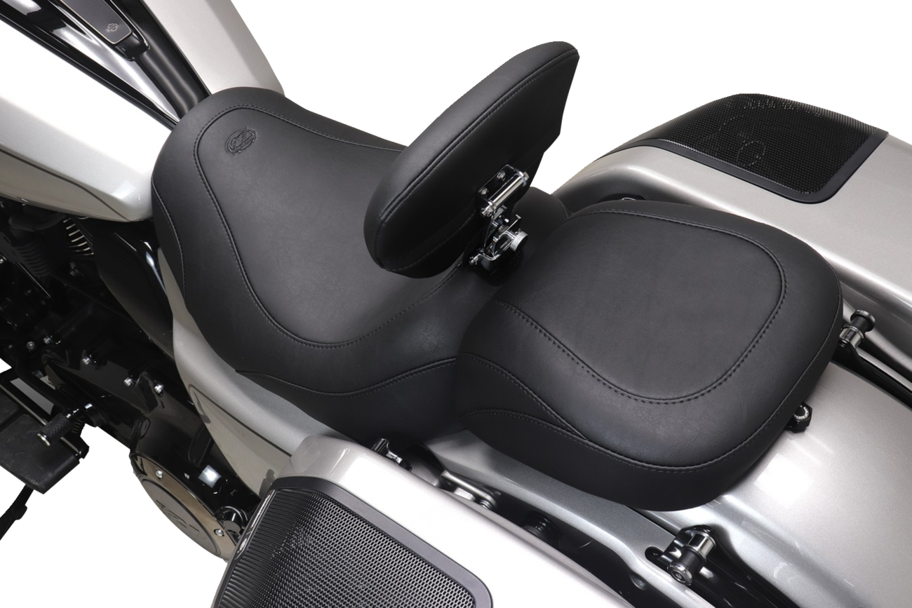 MUSTANG Wide Tripper™ Seat