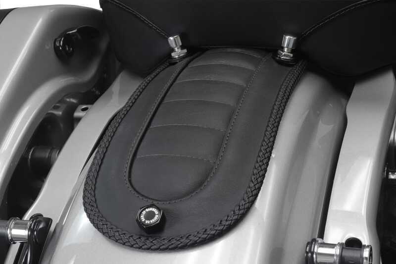 Mustang Motorcycle Mustang 1997-2026 Harley FL Touring Deluxe Fender Bib Blk w/ Blk Thread - 78235