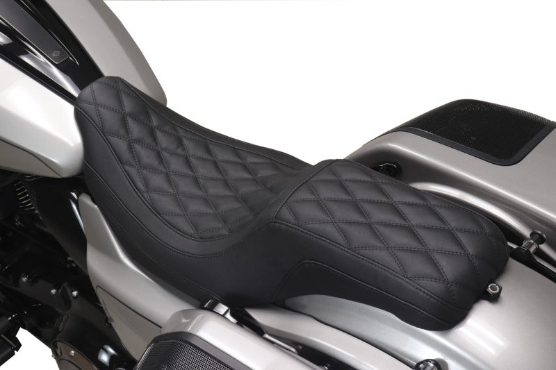 Mustang Motorcycle Mustang 2023-2025 HD Dble Diamond Low Squareback CVO Road Glide (ST), Rd Glide and Str Glide Black - 88514