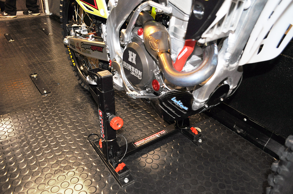 RISK RACING Lock N Load Strapless Moto Transport System