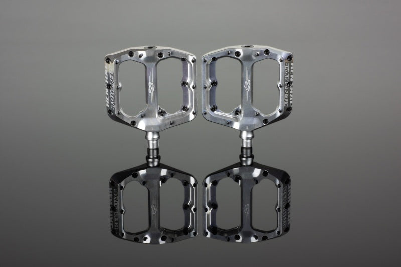 Renthal Cycle Revo-F Flat Pedal- Polished silver - PD10001-003-01