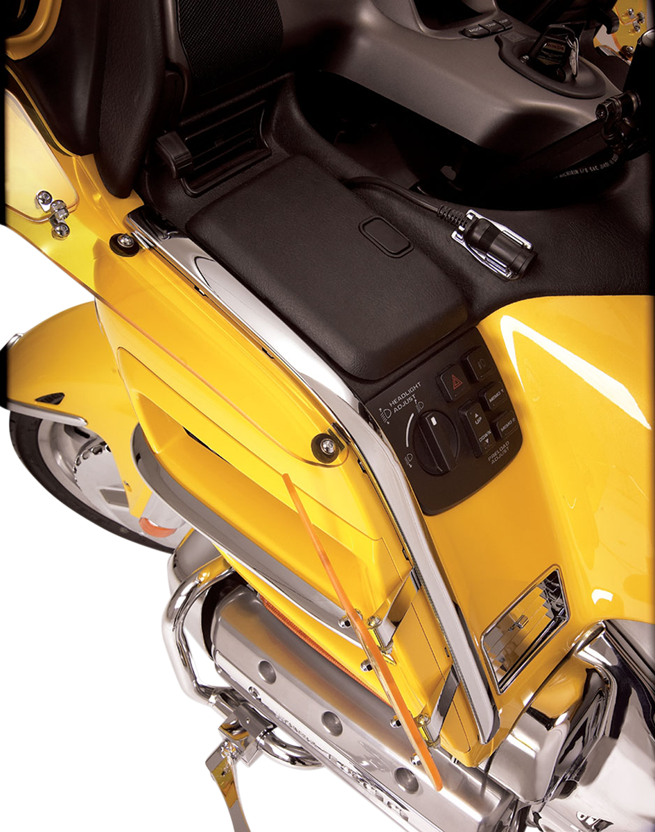 SHOW CHROME Fairing Face Molding - BB52643