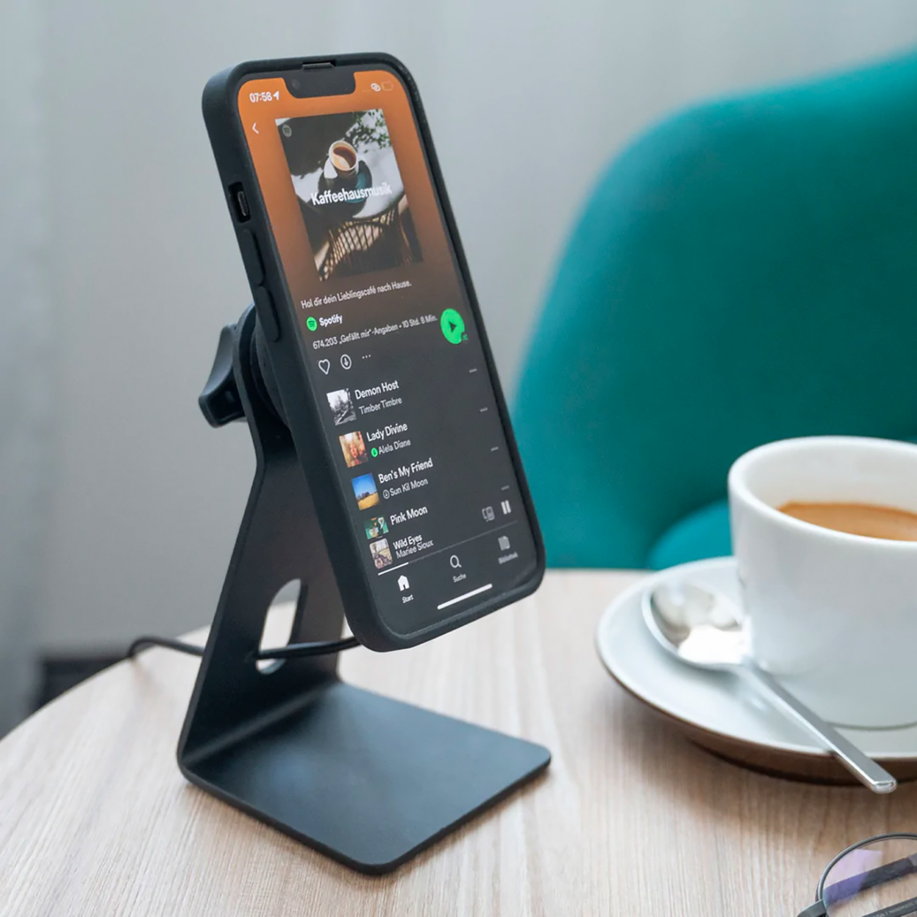 SP CONNECT Charging Stand