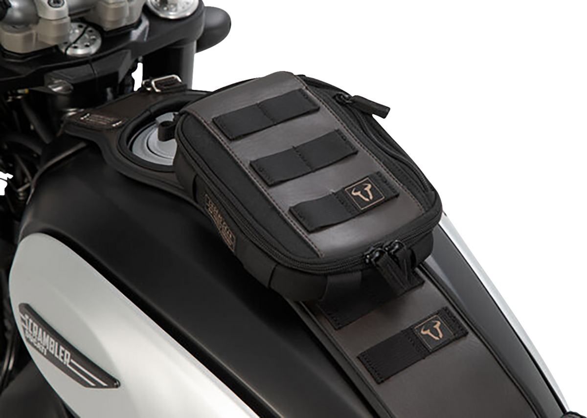 SW-MOTECH Legend Gear Tank Strap System - with LA2 Accessory Bag / Triumph '04-'14 3581-0009