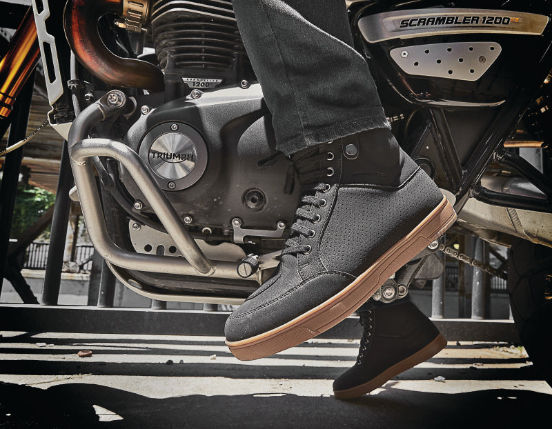 Speed and Strength United by Speed Shoe Black/Gum Size - 8 - 889564