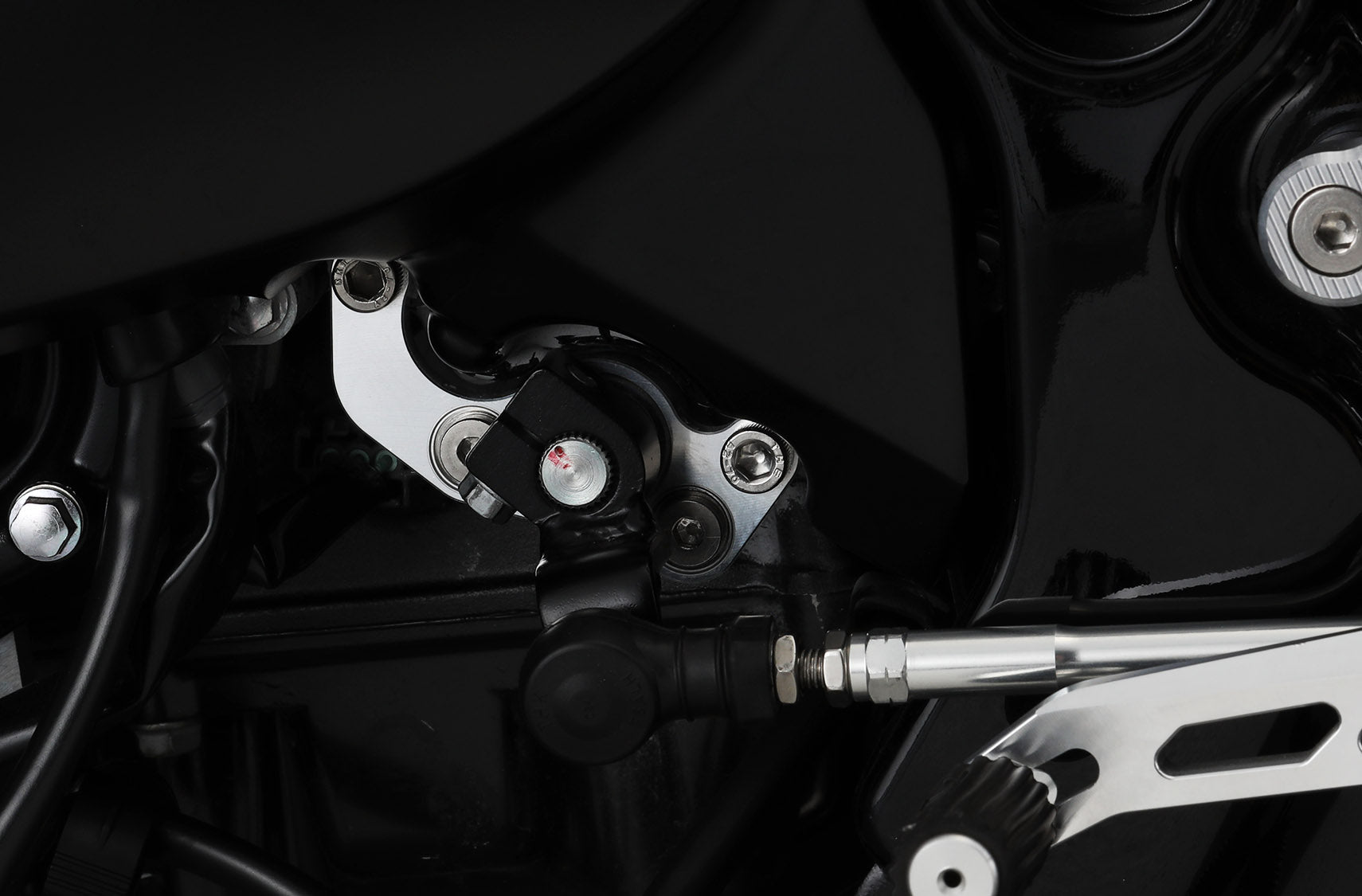 AELLA Shift Holder Support Kit For Kawasaki Z900RS / Cafe