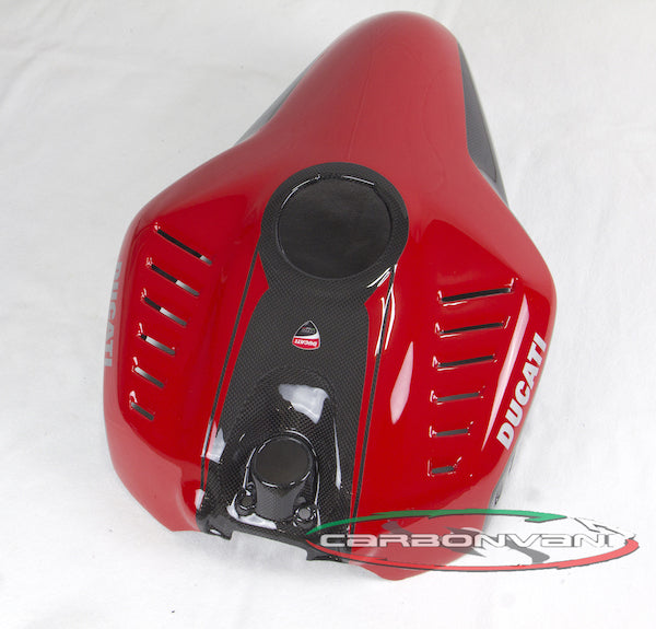 CARBONVANI - DUCATI PANIGALE 1299 / 1199 / 959 / 899 CARBON FIBER FUEL TANK COVER - ULLBERG