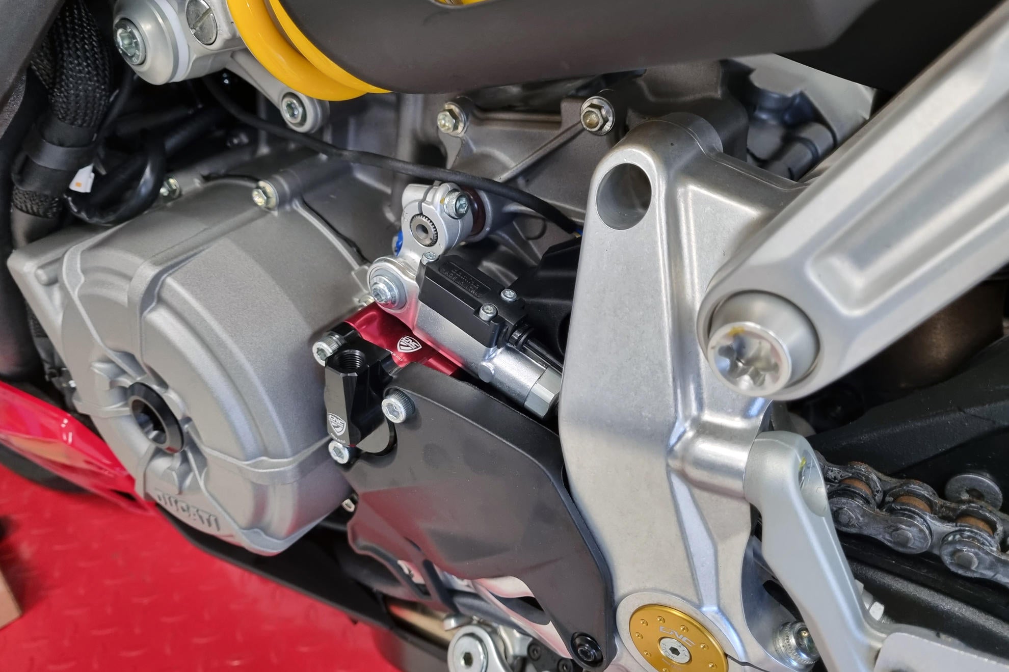 CNC Racing Billet Clutch Slave Mounting Plate for Ducati Panigale / Streetfighter V2 (20-24)