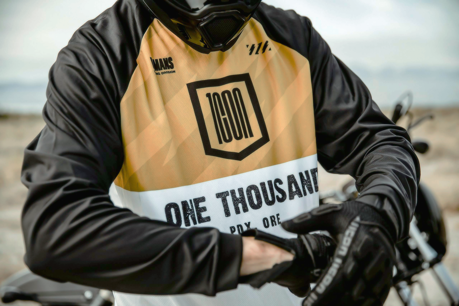 ICON Jersey Status - Gold - Small