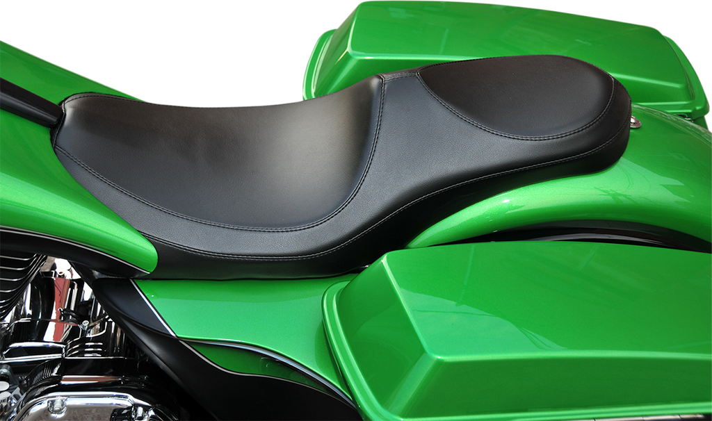 LE PERA Villain Seat - Smooth / Black / FL '08-'23 0801-0850