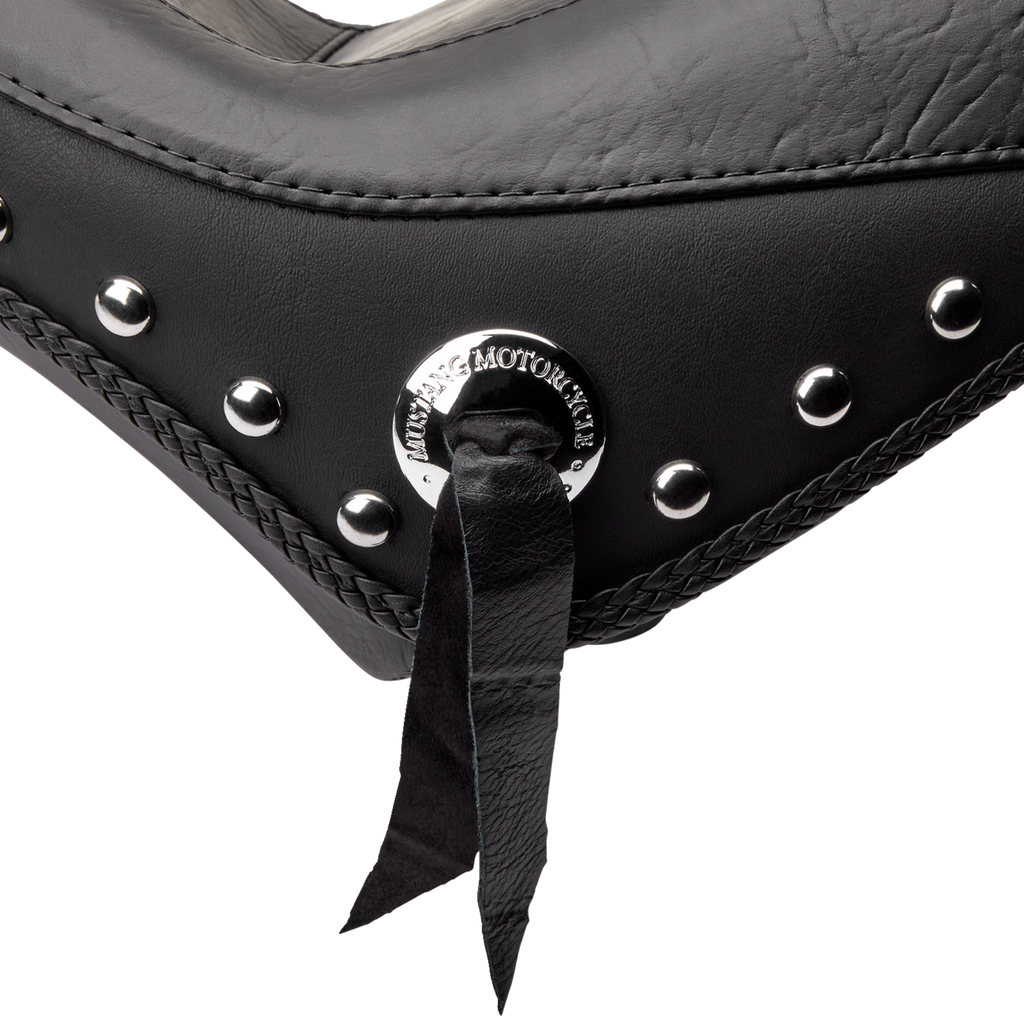 MUSTANG Studded 2-Up Seat