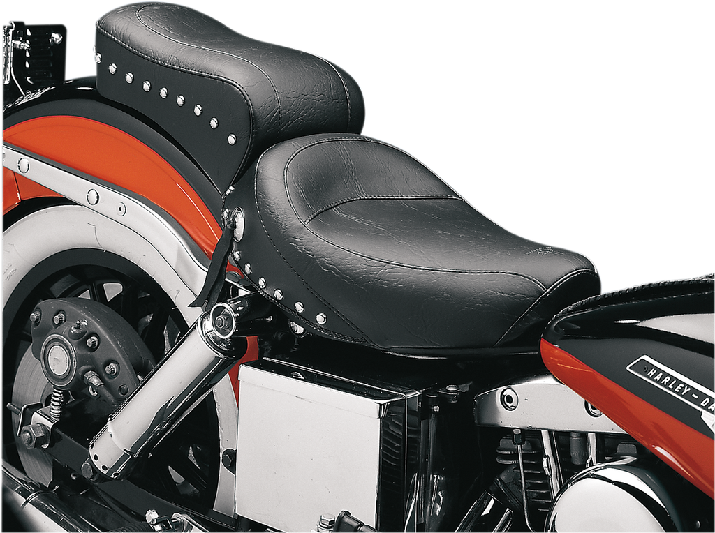 MUSTANG Studded 2-Up Seat