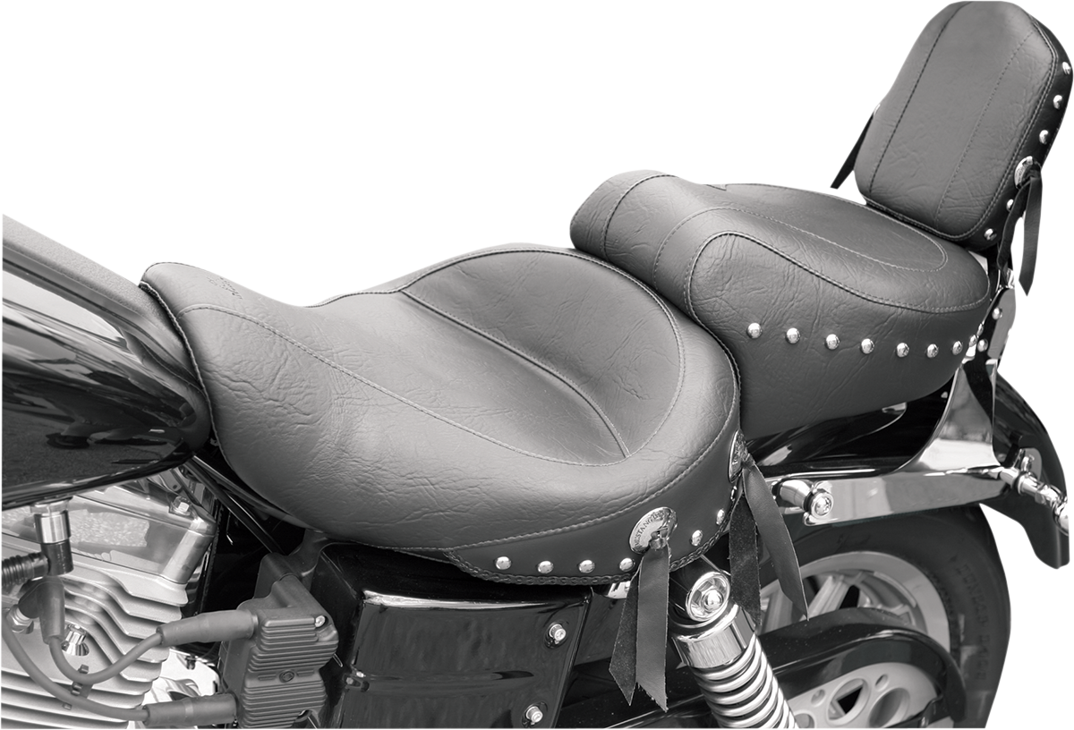 MUSTANG Studded 2-Up Seat