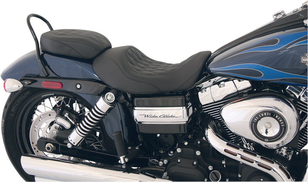 MUSTANG Wide Tripper™ Seat - Forward Wide Tripper Solo Seat / Diamond / Black / Dyna '06-'17 0803-0401