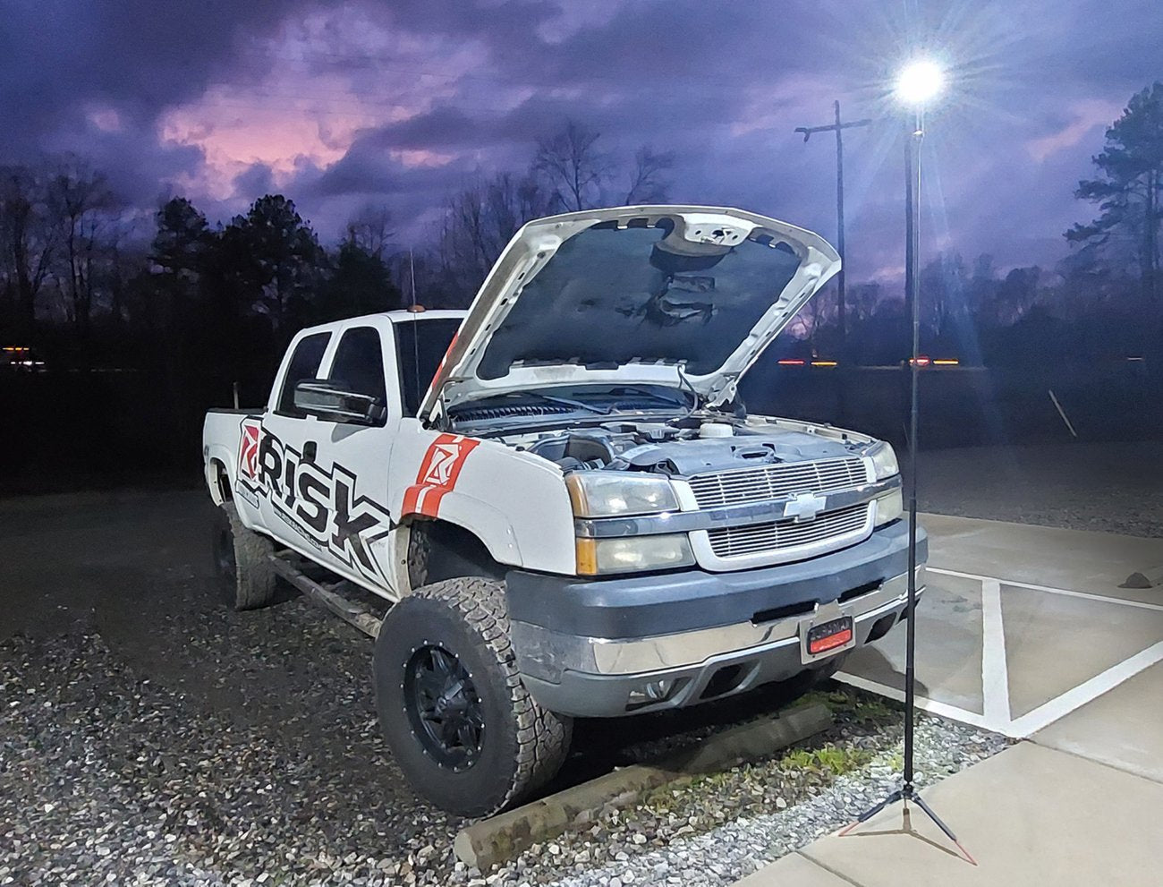 RISK RACING Fli-Pro 8' Telescoping Light with Removeable Flashlight & Wireless Remote - Light / FLi-Pro / LED / 1200 Lumens / Telescoping with Wireless Remote Control/Removeable F