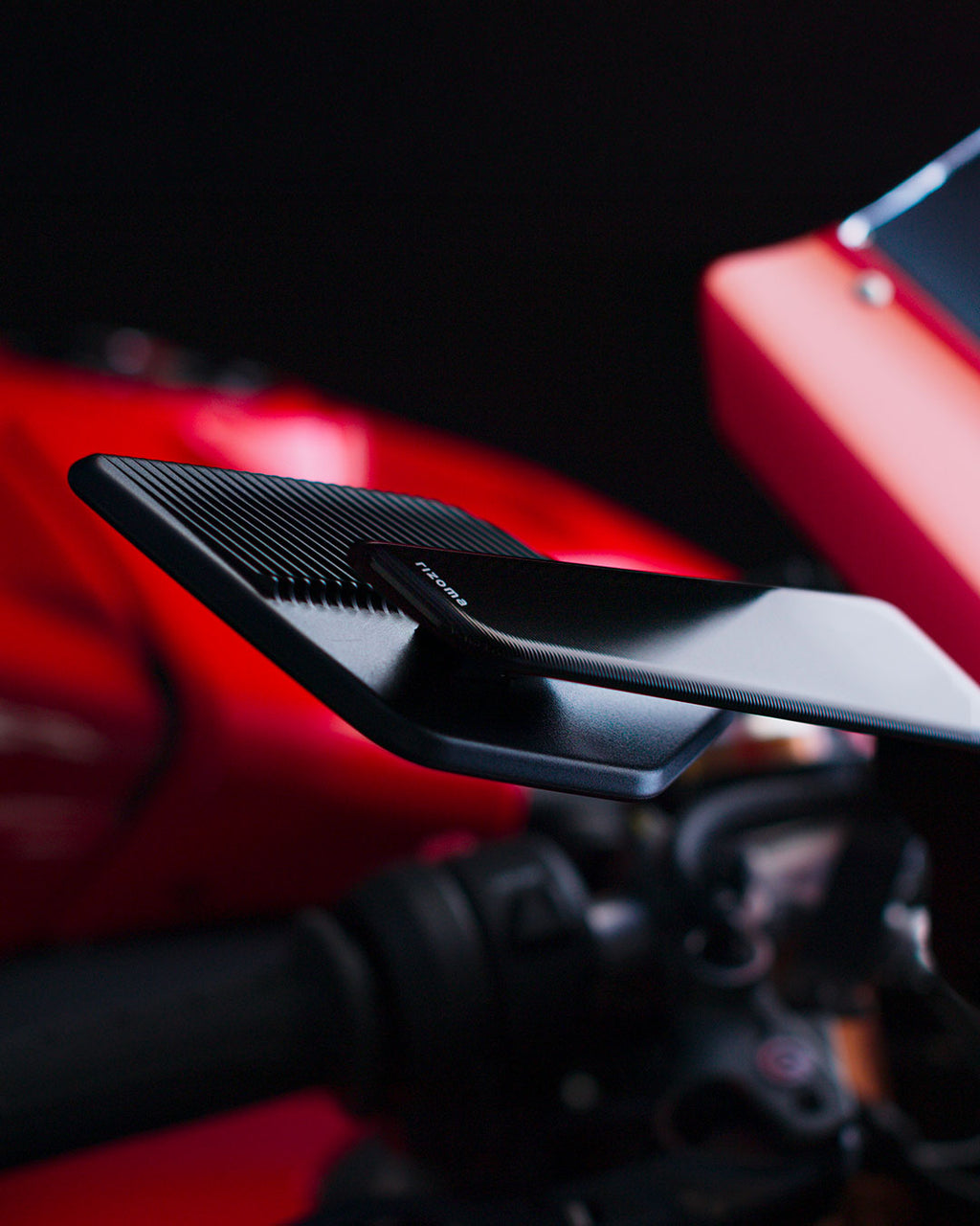 Rizoma Stealth Max Mirrors for the Ducati Panigale V4 (2025+)