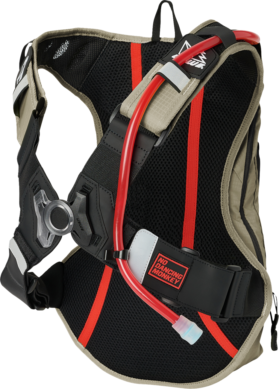 USWE Outlander 9L Hydration Pack